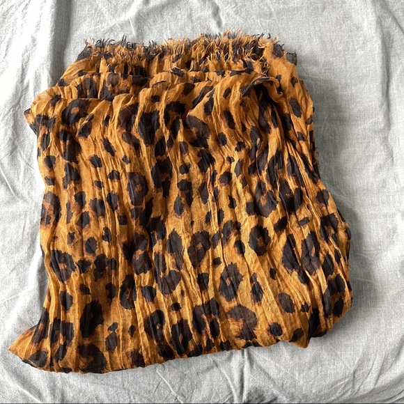 Leopard Print Scarf - Picture 2 of 2